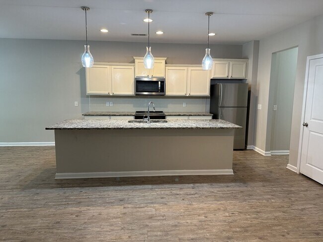 Building Photo - 48 Bellasera Wy