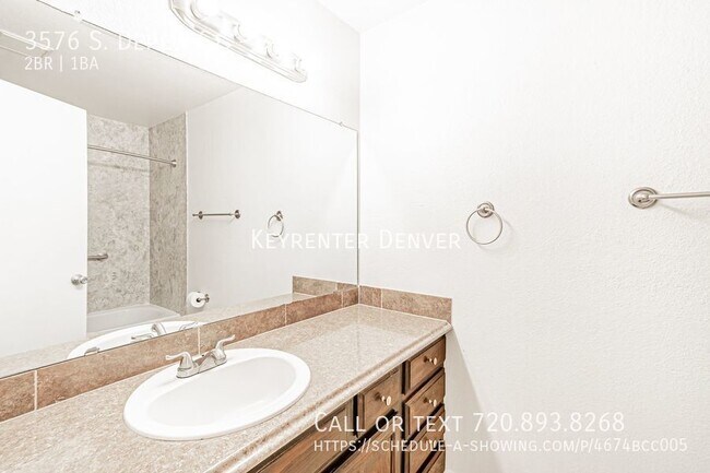 Building Photo - Spacious 2-Bedroom Condo with Loft, Firepl...