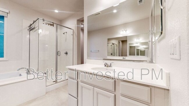 Building Photo - 2039 Karen Pl