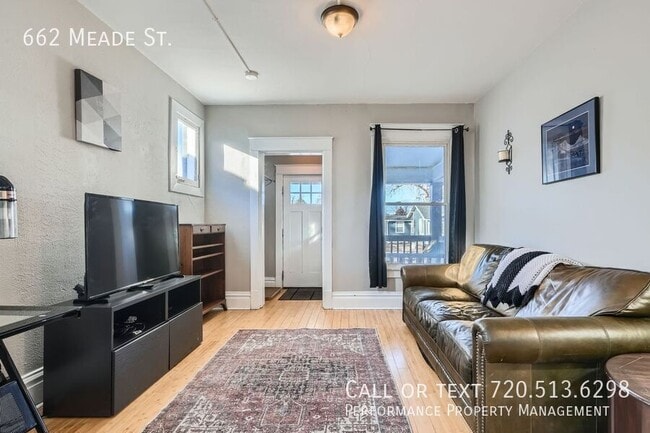 Building Photo - 662 Meade St