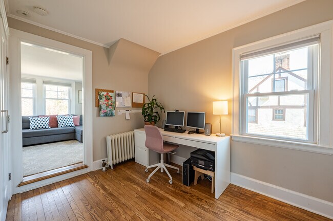 Building Photo - 23 Sherwood Ave