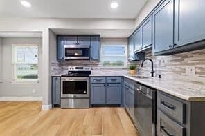 Building Photo - 104 Shoreline Dr