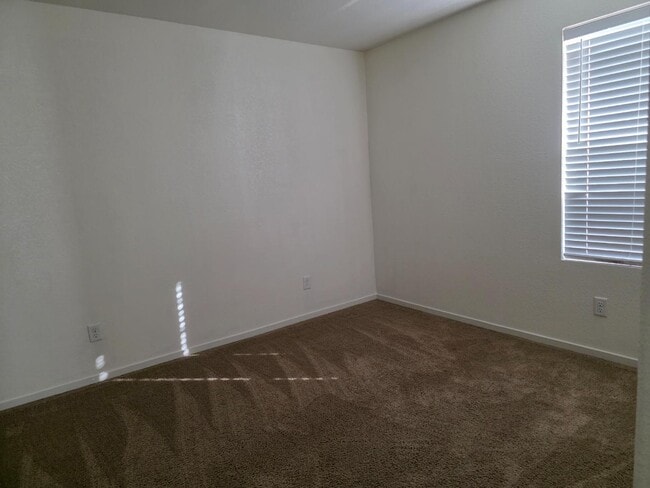 Building Photo - 8917 Robbins Rd