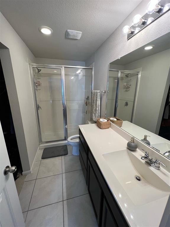 Building Photo - 2025 Langdale Ln