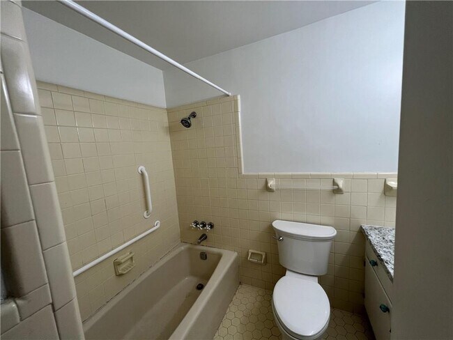 Building Photo - 3170 Douglas Ln