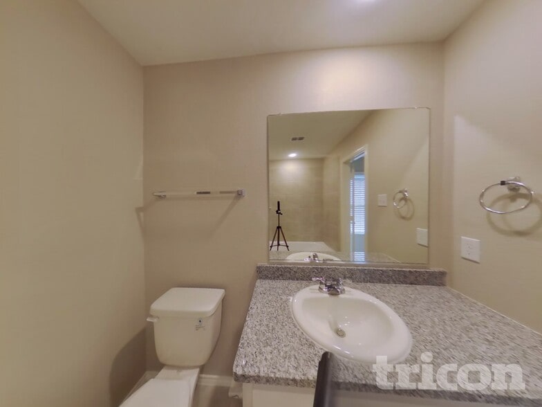 Building Photo - 8901 Red Fox Trl