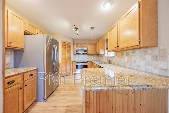 Building Photo - 471 Caviness Dr