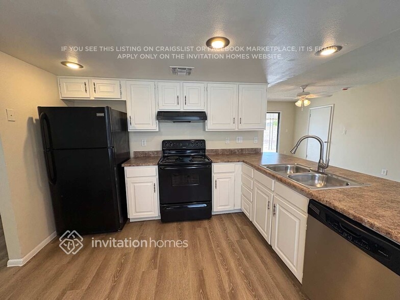 Building Photo - 7341 W Shangri La Rd