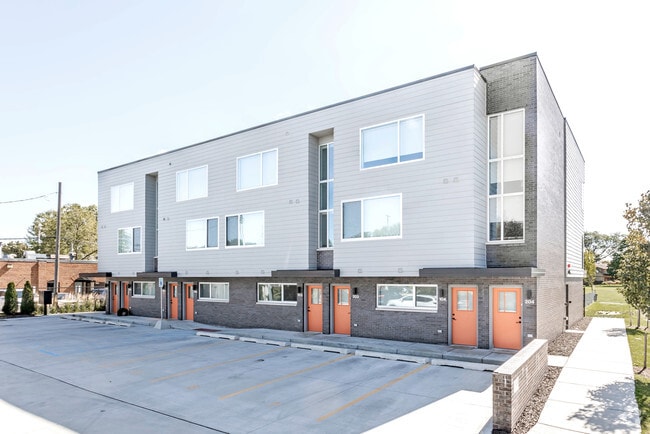 Primary Photo - Parkside Lofts
