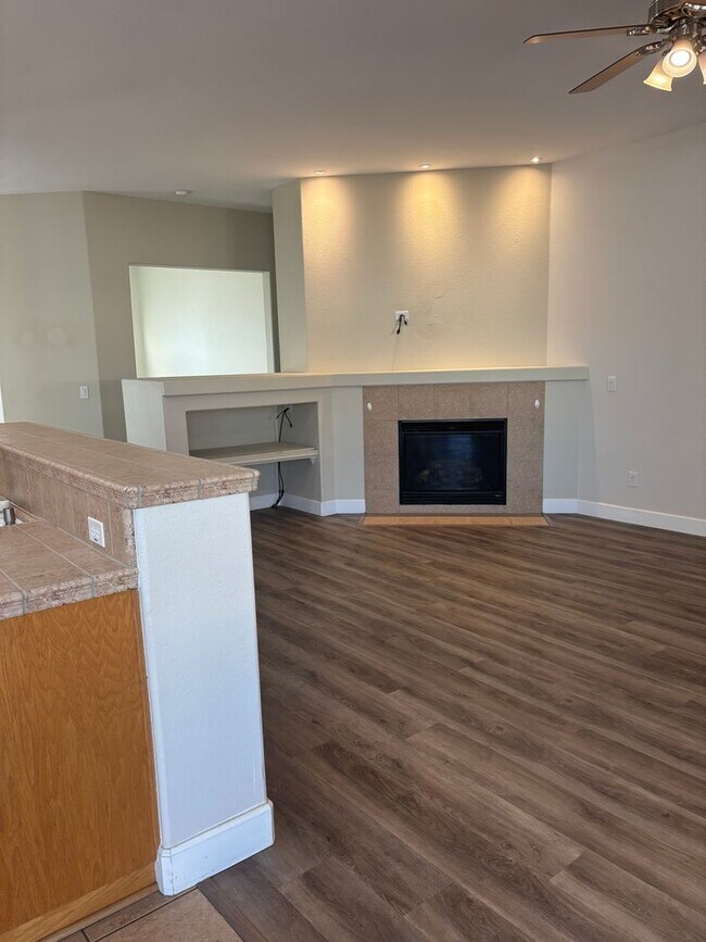 Building Photo - Beautiful Plumas Lake Home AVAILABLE NOW!