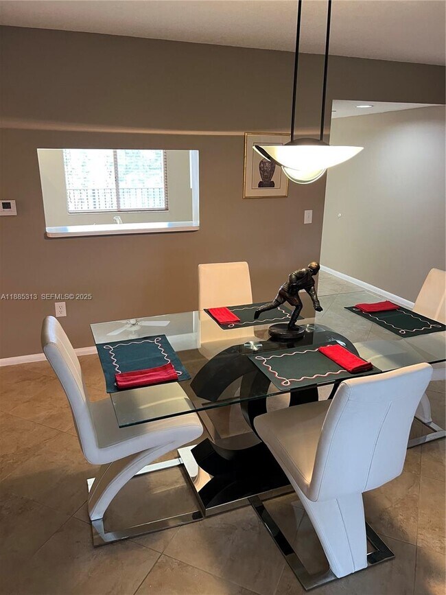 Building Photo - 12550 SW 15th St