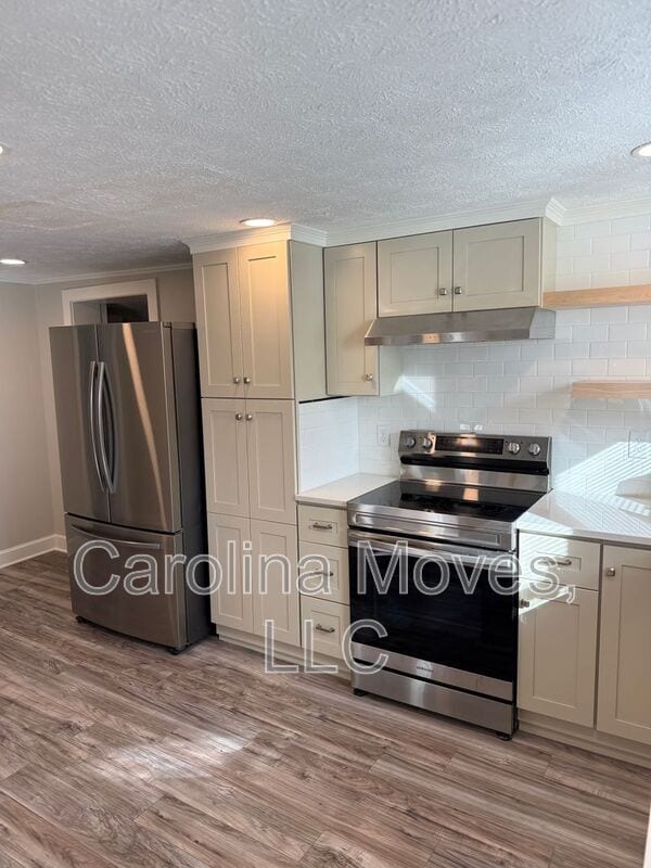 Building Photo - 26 8th St