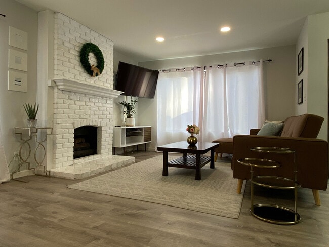 Building Photo - 28647 Vista Madera