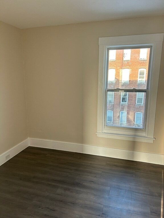 Building Photo - 230 Pleasant St