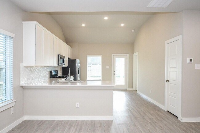 Building Photo - 21631 Coral Mist Dr