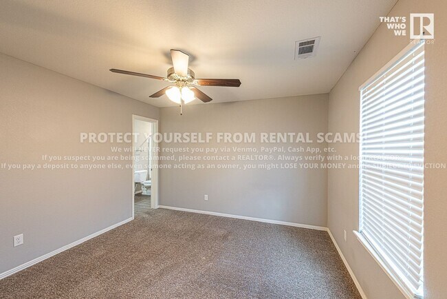 Building Photo - 1284 N Corsica Dr
