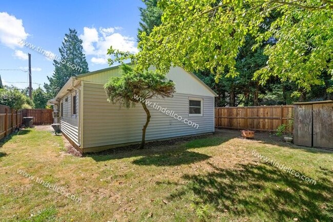 Building Photo - Charming 2-Bedroom Home in Desirable Woodstock Area – Pet Friendly!