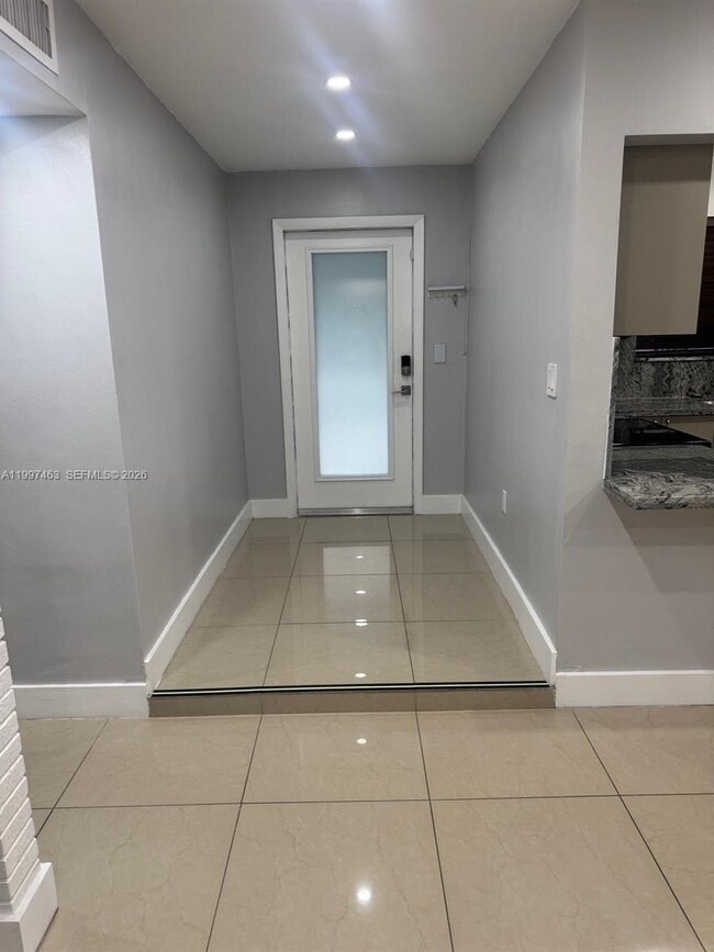 Building Photo - 7541 Miramar Pkwy