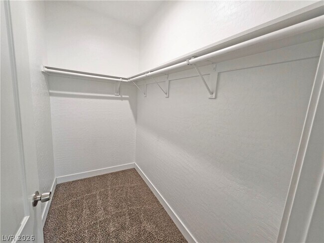 Building Photo - 1121 Sixshooter Ave