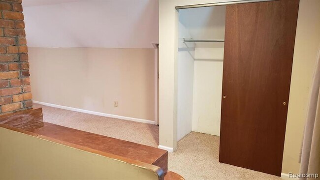 Building Photo - 1261 Pearson St