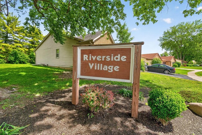 Building Photo - 6462 Brookedge Ct