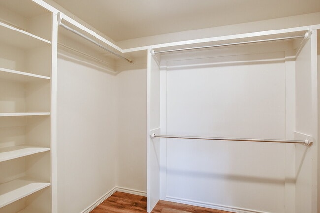 Building Photo - Wonderful Townhome in Cooper District!!