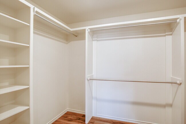 Building Photo - Wonderful Townhomes in Cooper District!!
