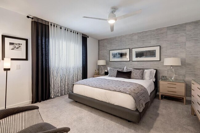 Building Photo - 1035 N Sierra Bonita Ave