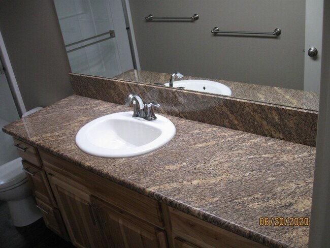 Building Photo - Must See 3 Bedroom with Fenced Yard!