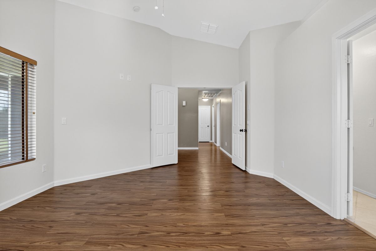 Building Photo - 15481 W Mauna Loa Ln