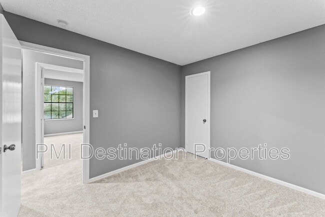 Building Photo - 16107 W 141st Terrace