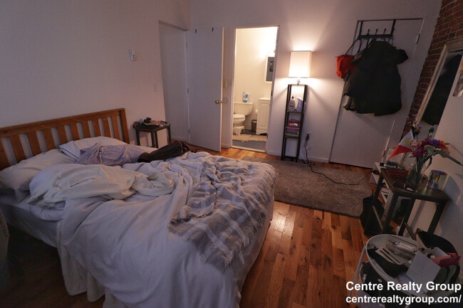 Primary Photo - 30 Isabella St