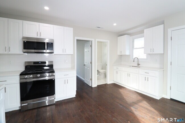 Building Photo - 354 Beechmont Ave