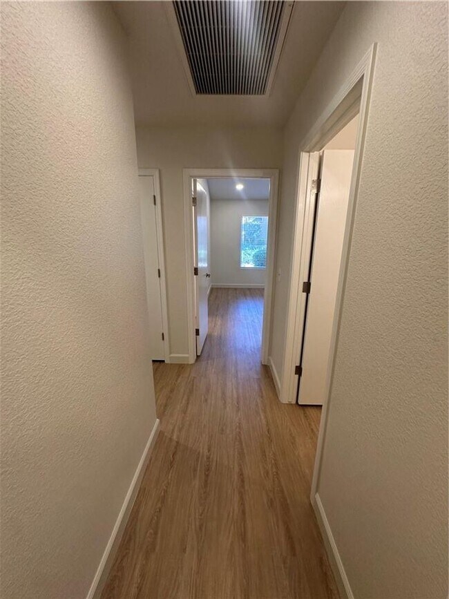 Building Photo - Summerlin 55+ Active Resort!!  Country Clu...