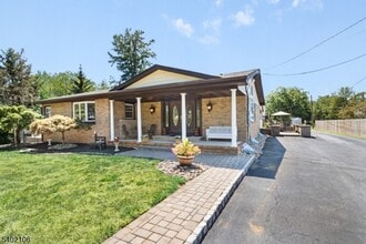 Building Photo - 261 Old York Rd