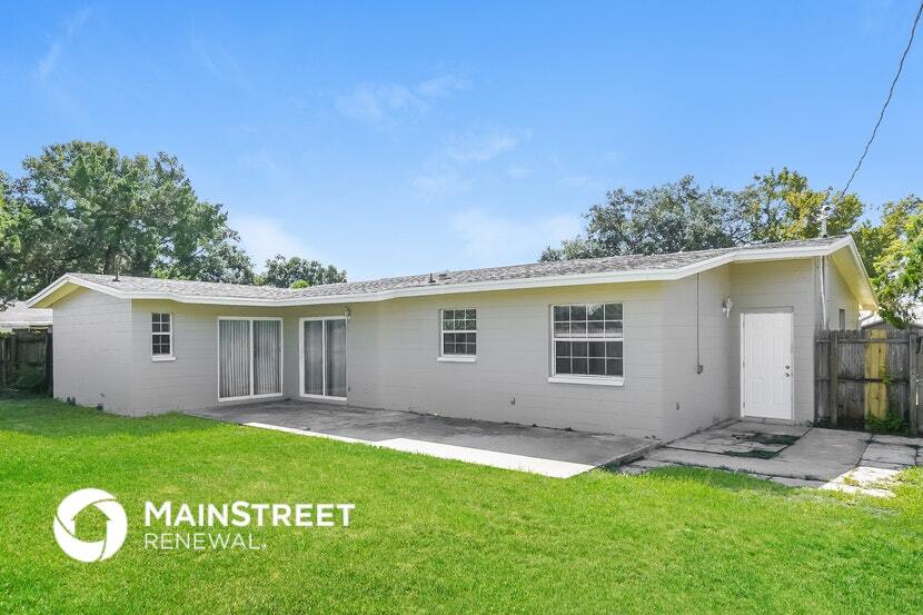 Building Photo - 1660 Thoreau St