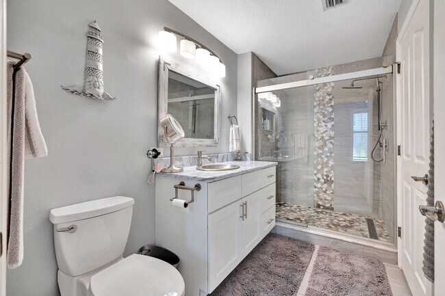 Building Photo - 275 Murcia Dr