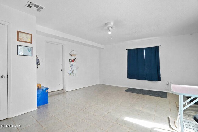 Building Photo - 4728 Sierra Madre Dr