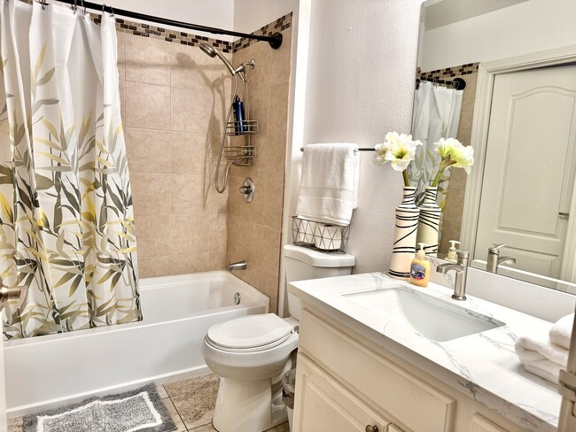 Building Photo - 12035 Alta Carmel Ct