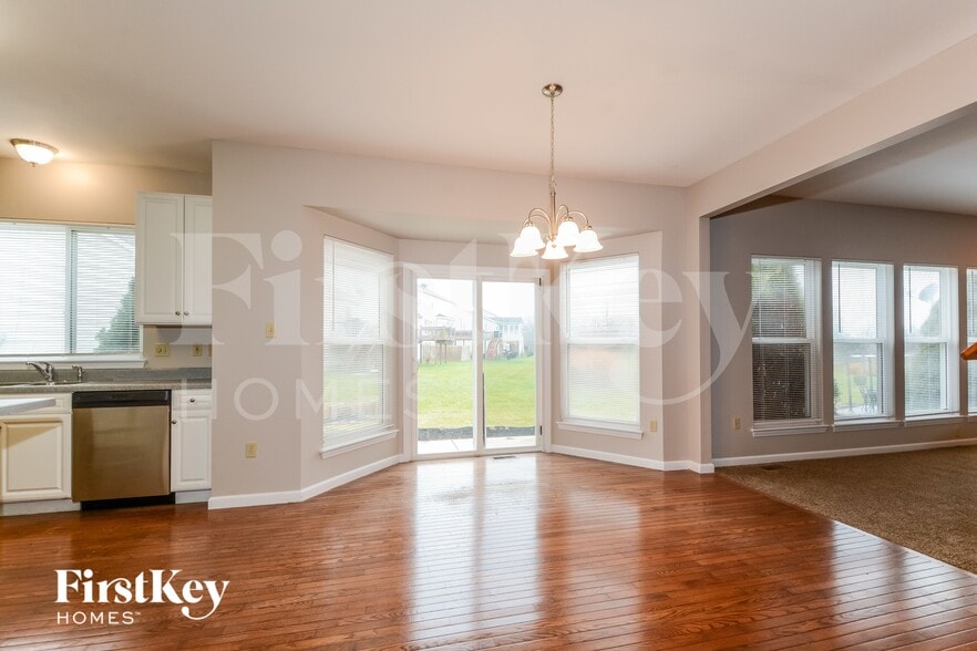 Building Photo - 218 Greenshire Ln