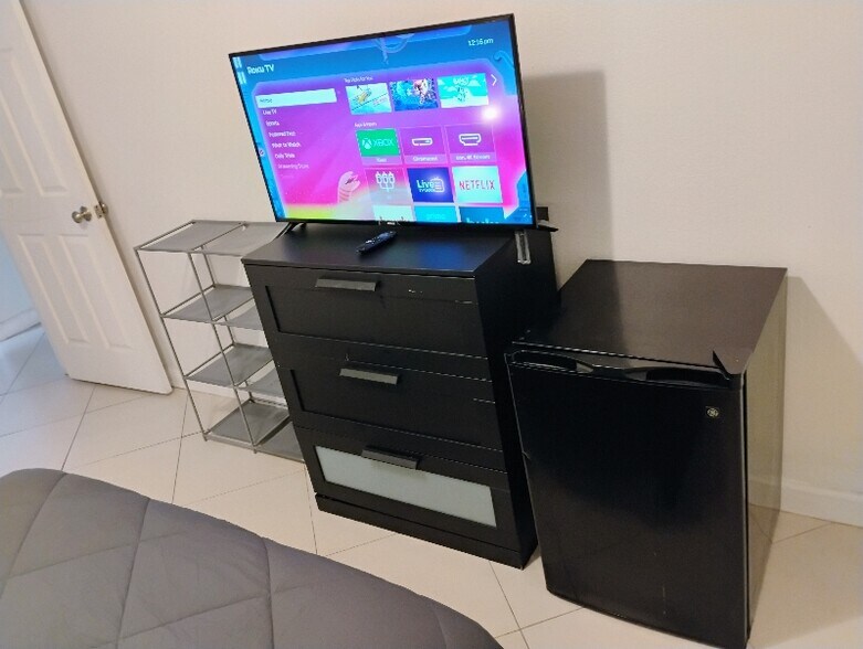 Building Photo - 13139 SW 4th St