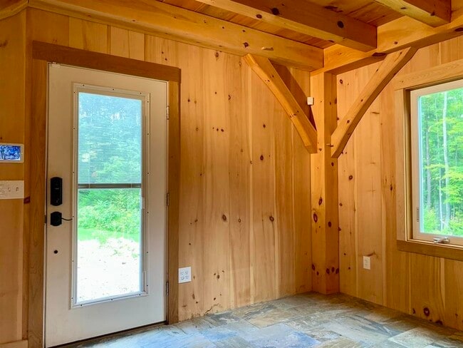 Building Photo - 32 New Canada Rd