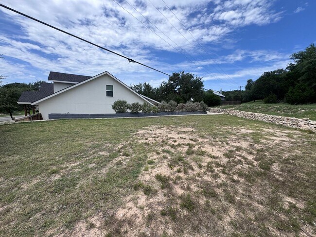 Building Photo - For Rent – 100 Brooklyn Dr, Canyon Lake, T...
