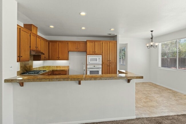 Building Photo - 1067 Princess Kyra Pl