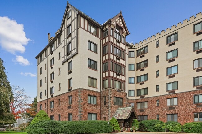 Building Photo - 47 Lafayette Pl