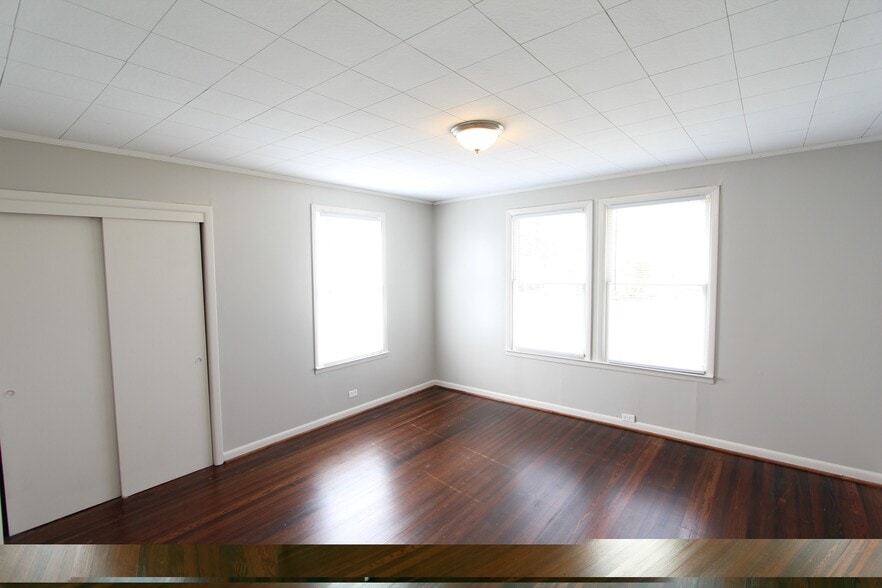 Building Photo - 7315 1st Ave S