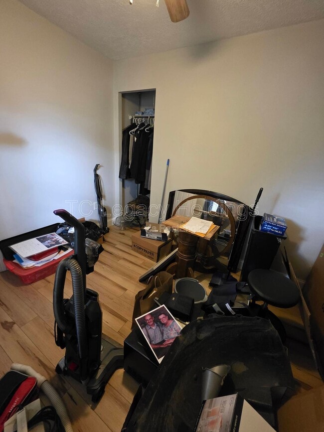 Building Photo - 419 Walnut Ave