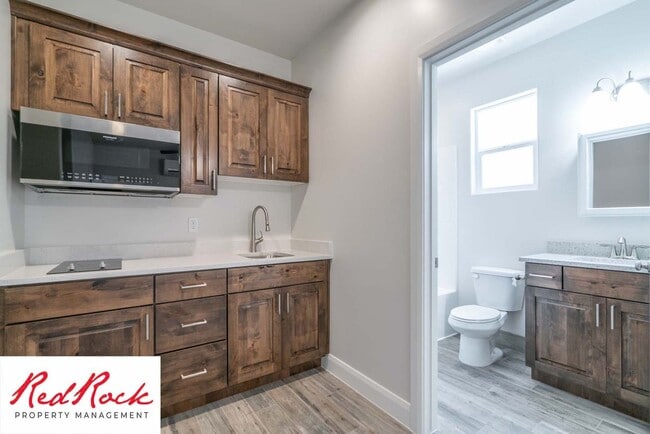 Building Photo - Single Family Home in Hurricane with an attached Casita!