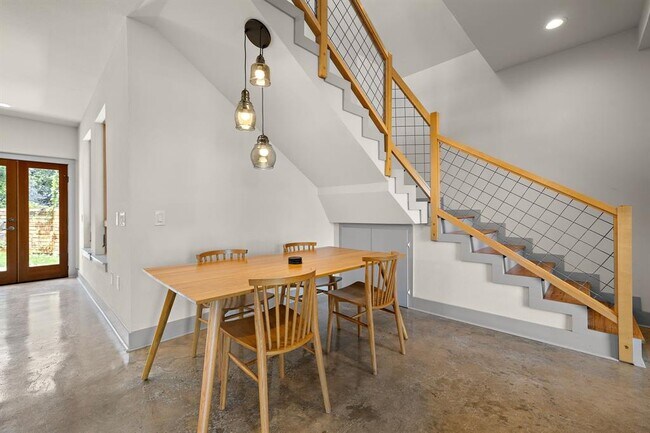 Building Photo - 3116 Sacbe Cove