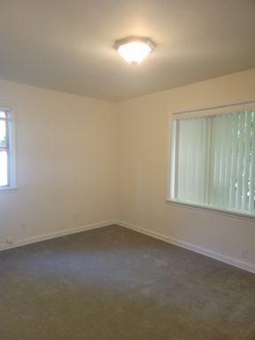 Building Photo - 3416 NE 80th St